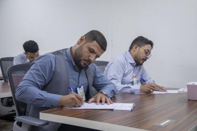 قسم التطوير يُجري الاختبارات النهائية لطلبة أكاديمية التطوير الإداريّ