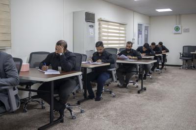 قسم التطوير يجري الاختبارات النهائية لطلبة المرحلة الرابعة في أكاديمية التطوير الإداري