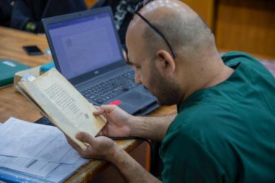 قسم الشؤون الفكرية يختتم دورة ترميم المخطوطات لملاكات مكتبة جامعة الموصل