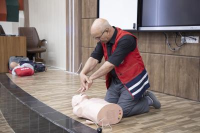 جامعة الكفيل تستكمل خطّتها الخاصة بتقديم خدماتها الطبّية لزائري الأربعين