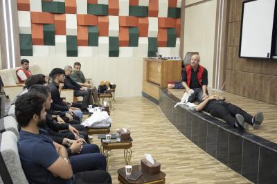 جامعة الكفيل تستكمل خطّتها الخاصة بتقديم خدماتها الطبّية لزائري الأربعين