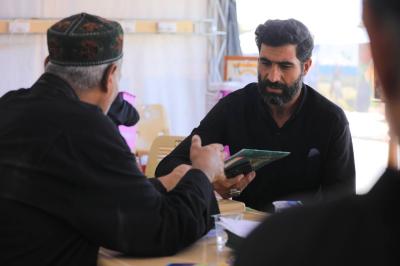 على طريق الزائرين.. خدمات قرآنية وأنشطة ثقافية وتعليمية