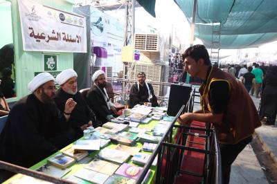 قسم الشؤون الدينية يقدم مجموعة من الخدمات التثقيفية والتوعوية للزائرين عبر محطاته التبليغية