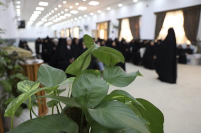 مركز الثقافة الأسرية يقيم برنامج (تألق وإبداع) لمجموعة موظفات ومبلغات من بغداد