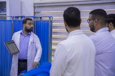 كلية التمريض في جامعة العميد.. وجهة متميّزة للتعليم وفق أحدث المعايير العلمية