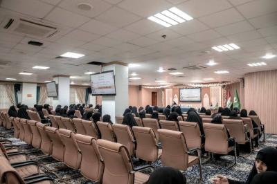 شعبة الخطابة الحسينية النسوية تكرّم عددًا من طالباتها المتفوقات