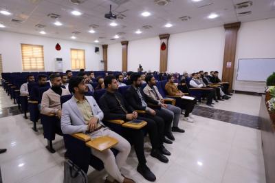 لطلبتها.. جامعة العميد تنظّم محاضرة توعوية عن ظاهرة الابتزاز الإلكترونيّ
