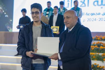 قسم التربية والتعليم يكرّم الطلبة الأوائل في المراحل المنتهية