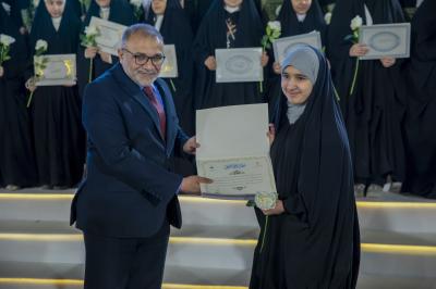 قسم التربية والتعليم يكرّم الطلبة الأوائل في المراحل المنتهية