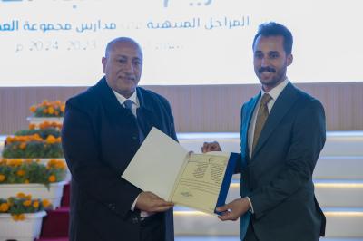 قسم التربية والتعليم يكرّم الطلبة الأوائل في المراحل المنتهية