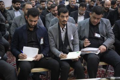 تقديم محاضرة تعريفية عن قسم شؤون المعارف لطلبة أكاديمية التطوير الإداري