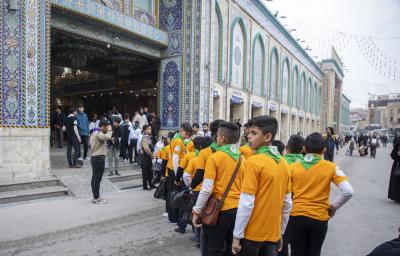 وصول العناصر الكشفية إلى العتبة العباسية للمشاركة في حفل ختام برامج جمعية كشافة الكفيل
