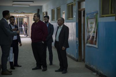 قسم العلاقات العامة يواصل إقامة برنامج الجدار الثقافي في مدارس محافظة بابل