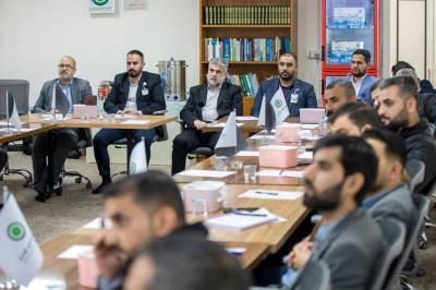 قسم التطوير يقيم دورة عن أساسيات التدريب لطلبة أكاديمية التطوير الإداري