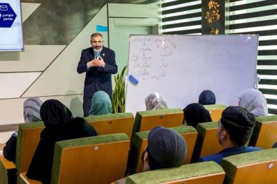 قسم التطوير ينظّم دورة في الإتيكيت الوظيفي لملاكات مستشفى الكفيل التخصّصي