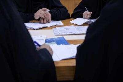 شعبة الخطابة الحسينية النسوية تختتم الفصل الدراسي الأول