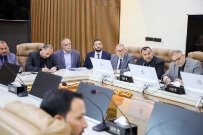 جامعة العميد تواصل عقد اجتماعاتها لمتابعة تطبيق معايير الاعتماد المؤسسي