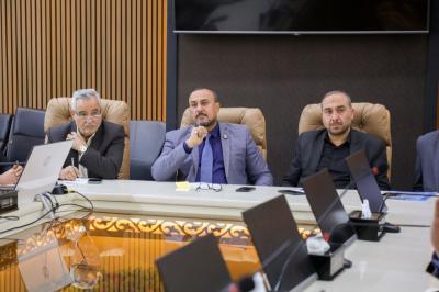 جامعة العميد تواصل عقد اجتماعاتها لمتابعة تطبيق معايير الاعتماد المؤسسي