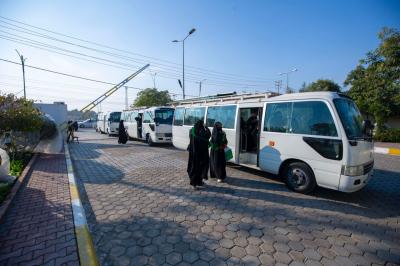مجمع الشيخ الكليني يشهد توافد الطالبات المشاركات في حفل مرتديات العباءة العراقية
