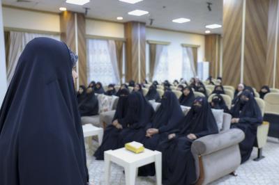 مركز الثقافة الأسرية ينظم أمسية رمضانية ثقافية لعدد من العوائل المتعففة
