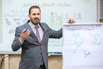 قسم التطوير ينظّم دورة عن مهارات الاتصال والتواصل الفعّال