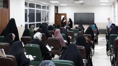 جامعة العميد تجري اختبارات نهاية الكورس الثاني للعام الدراسي الحالي لطالبات كلية التربية للبنات