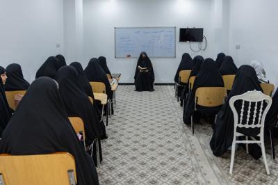 بمشاركة أكثر من ألف طالبة.. معهد القرآن الكريم النسوي يطلق الدورات القرآنية الصيفية في النجف