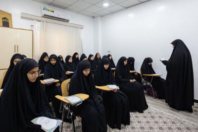 بمشاركة أكثر من ألف طالبة.. معهد القرآن الكريم النسوي يطلق الدورات القرآنية الصيفية في النجف