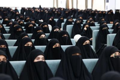 شعبة مدارس الكفيل تُطلق النسخة الثلاثين من مخيّم (بنات العقيدة)