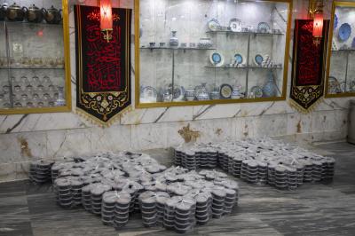 قسم المضيف يقدم خدماته للمعزين المشاركين في إحياء ذكرى دفن الأجساد الطاهرة