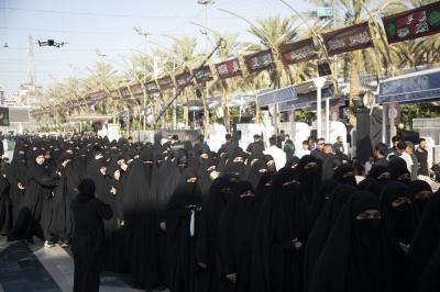 منتسبات العتبة العباسية المقدسة يحيين ذكرى دفن الأجساد الطاهرة بمسيرة عزائية