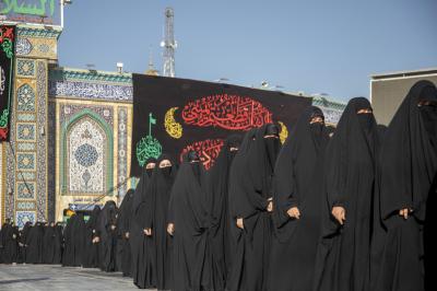 منتسبات العتبة العباسية المقدسة يحيين ذكرى دفن الأجساد الطاهرة بمسيرة عزائية
