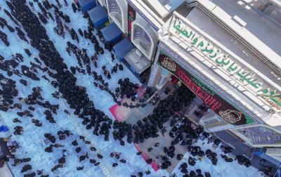 منتسبات العتبة العباسية المقدسة يحيين ذكرى دفن الأجساد الطاهرة بمسيرة عزائية