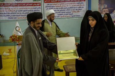 بالتعاون مع العتبة العبّاسية المقدّسة: مركزُ الإمام الحسن(عليه السلام) يحتفي بتخرّج أكثر من (2000) طالب وطالبة من دوراته الصيفية..
