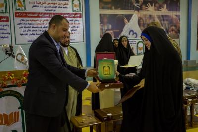 بالتعاون مع العتبة العبّاسية المقدّسة: مركزُ الإمام الحسن(عليه السلام) يحتفي بتخرّج أكثر من (2000) طالب وطالبة من دوراته الصيفية..
