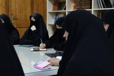 شعبة فاطمة بنت أسد تعقد اجتماعًا تحضيريًّا استعدادًا لزيارة الأربعين