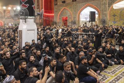 بمشاركة الأمين العام للعتبة العباسية المقدسة.. أهالي كربلاء يحيون ذكرى شهادة الإمام الحسن (عليه السلام) في النجف