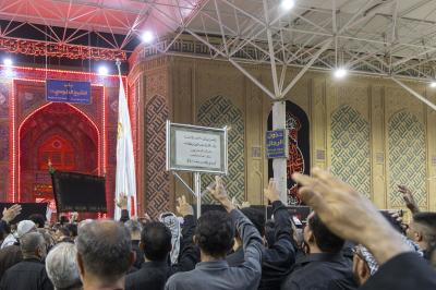 بمشاركة الأمين العام للعتبة العباسية المقدسة.. أهالي كربلاء يحيون ذكرى شهادة الإمام الحسن (عليه السلام) في النجف