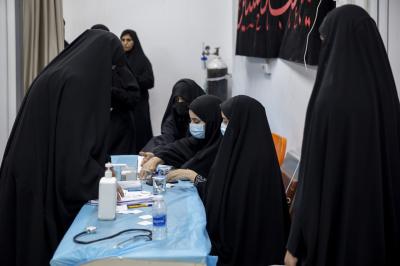قسم الشؤون الطبية: متطوعون من عشر محافظات يشاركون في تقديم الخدمات الطبية لزائري الأربعين
