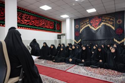 استعدادًا لزيارة الأربعين.. شعبة العلاقات النسوية تعقد اجتماعًا تنسيقيًّا مع عدد من المتطوّعات الإيرانيات