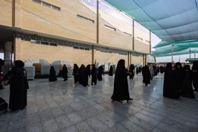 القسم النسوي في مجمع أبي الفضل العباس (عليه السلام) يواصل تقديم خدماته لزائرات الأربعين