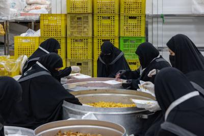 القسم النسوي في مجمع أبي الفضل العباس (عليه السلام) يواصل تقديم خدماته لزائرات الأربعين