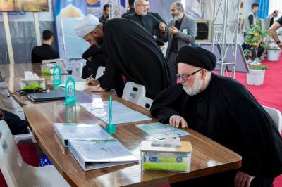 قسم التطوير يقدم خدماته لزائري الأربعين عبر (محطة الوعي الحسيني) الثقافية