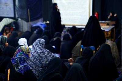 شعبة التوجيه الديني النسوي تباشر تقديم خدماتها التبليغية لزائرات الأربعين
