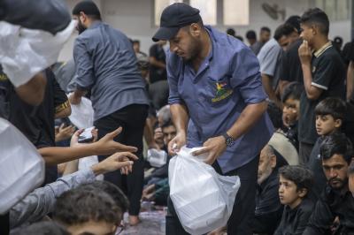 كيف تسهم العتبة العباسية المقدسة في إيواء وإطعام ملايين الزائرين خلال زيارة الأربعين