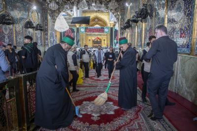 شعبة السادة الخدم تستنفر جهودها لخدمة زائري مرقد أبي الفضل العباس (عليه السلام)