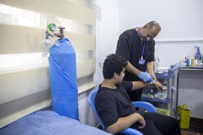 بالتعاون مع العتبة العباسية المقدسة.. دائرة صحة كربلاء تقدم خدماتها لزائري الأربعين في مجمع الشيخ الكليني 