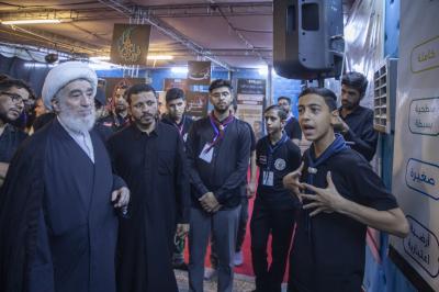 أستاذ الحوزة العلمية الشيخ حسن الجواهري يطلع على الخدمات الثقافية للزائرين في مجمع أبي الفضل العباس (عليه السلام)