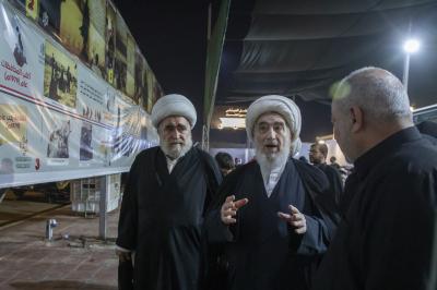 أستاذ الحوزة العلمية الشيخ حسن الجواهري يطلع على الخدمات الثقافية للزائرين في مجمع أبي الفضل العباس (عليه السلام)