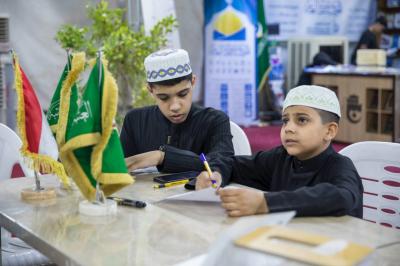 الموكب الثقافي العام ينظم أنشطة فكرية وجلسات حوارية لزائري الأربعين